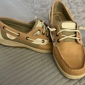 Women’s Sperry Angelfish Boat shoes 8
